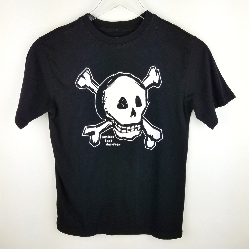 Childs Skull & Crossbones T-shirt sz. L(10-12)